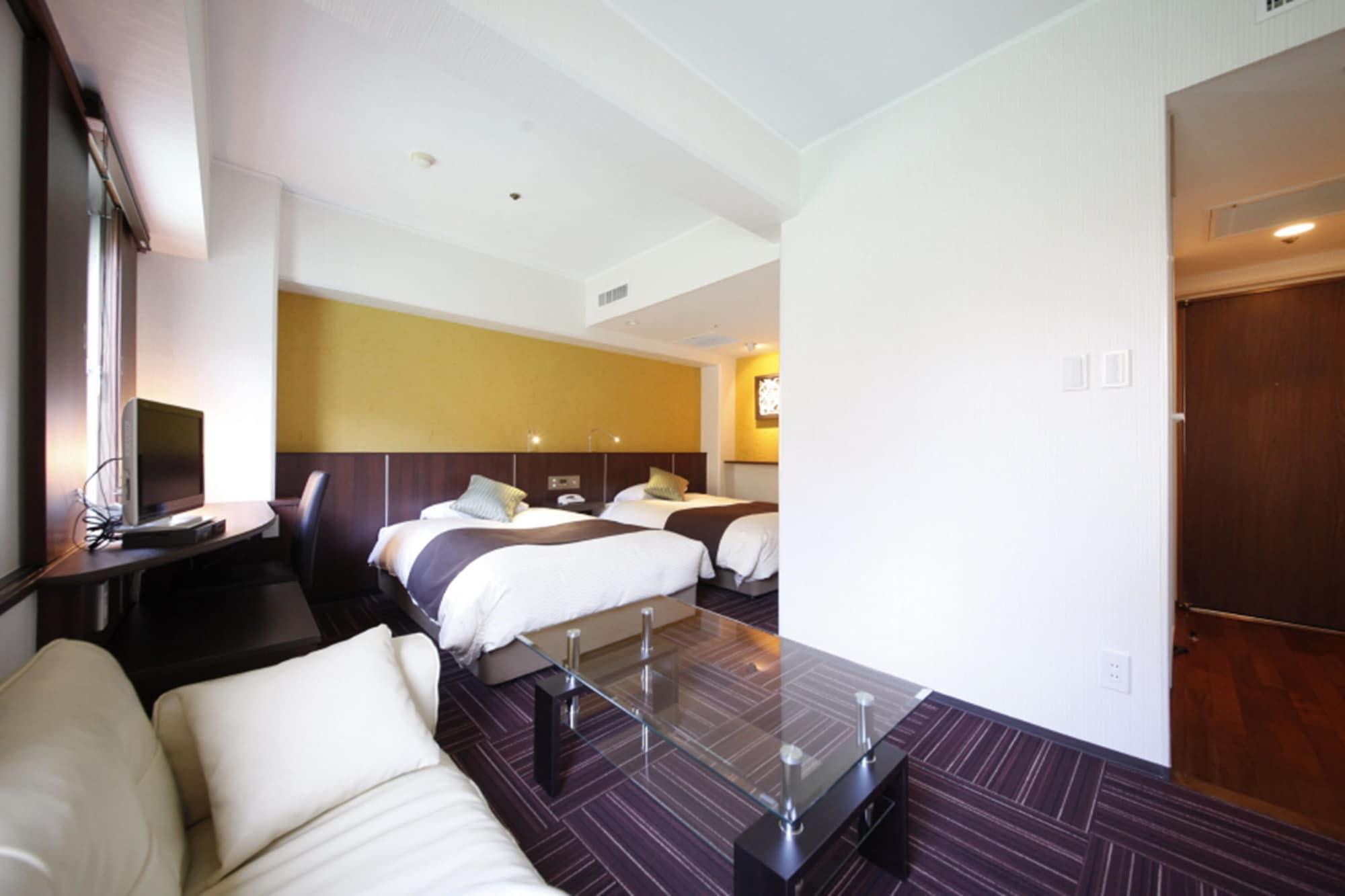 יוקוסוקה Central Hotel מראה חיצוני תמונה