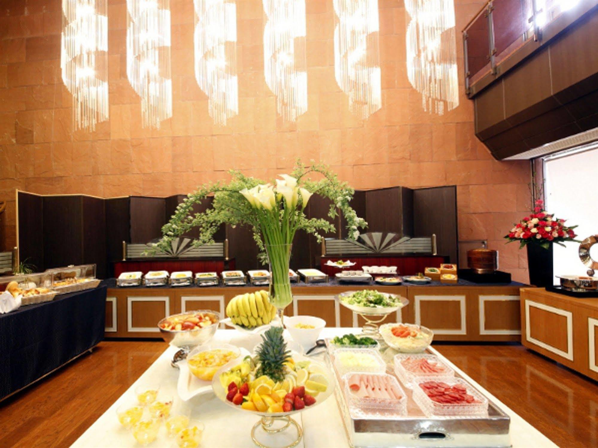 יוקוסוקה Central Hotel מראה חיצוני תמונה